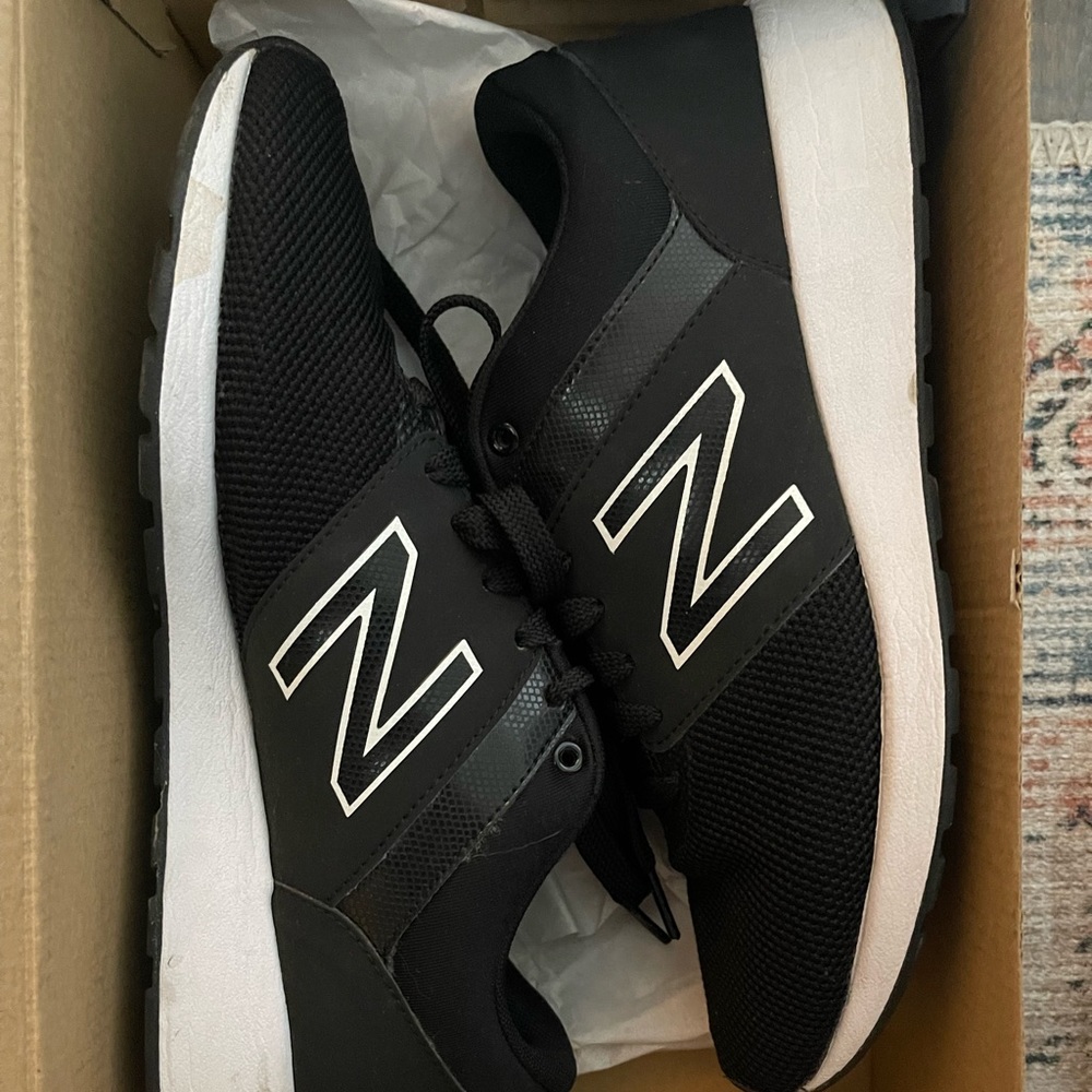 NEW BALANCE CASUAL SHOE
